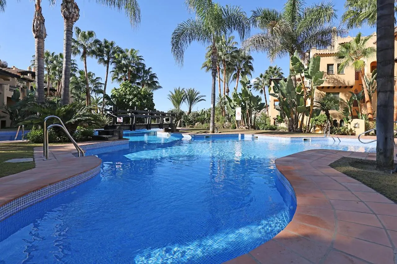El Campanario Apartment - Pool View 에스테포나