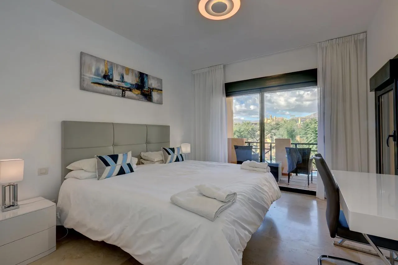 El Campanario Apartment - Pool View Εστεπόνα