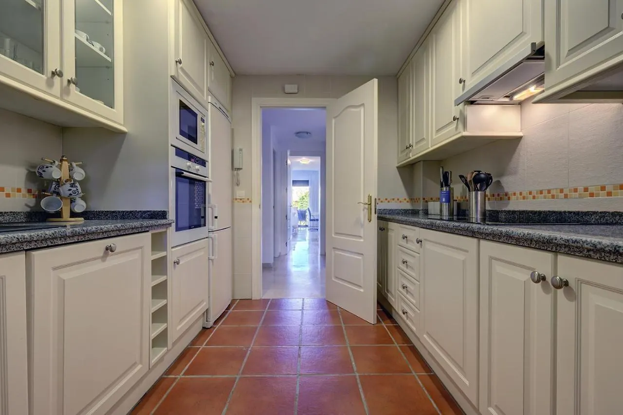 El Campanario Apartment - Pool View Εστεπόνα