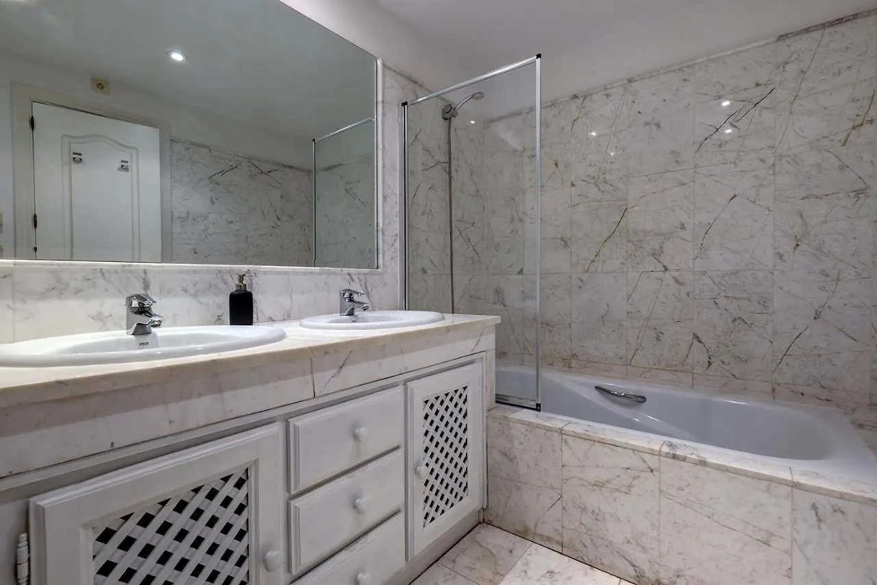 El Campanario Apartment - Pool View Εστεπόνα