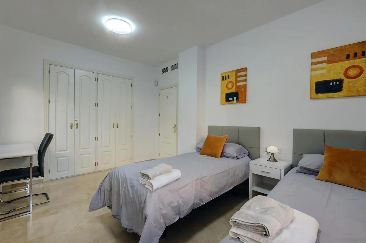 El Campanario Apartment - Pool View Εστεπόνα
