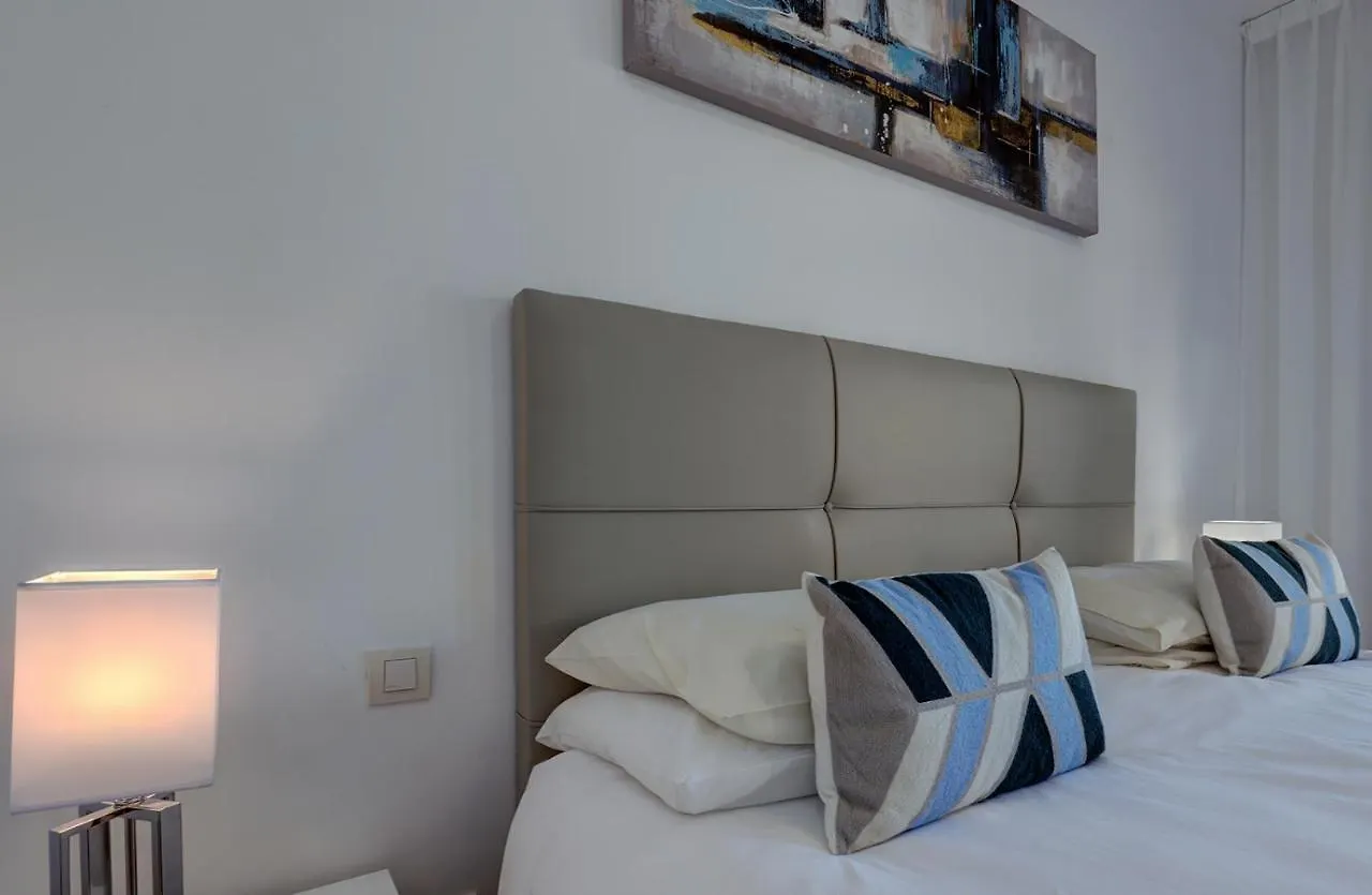 El Campanario Apartment - Pool View Estepona